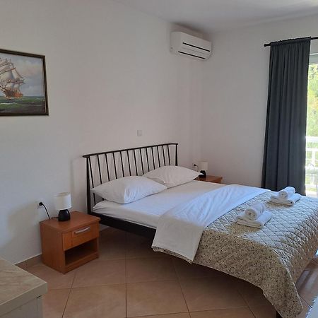 Apartments Seaview Tucepi Exterior photo