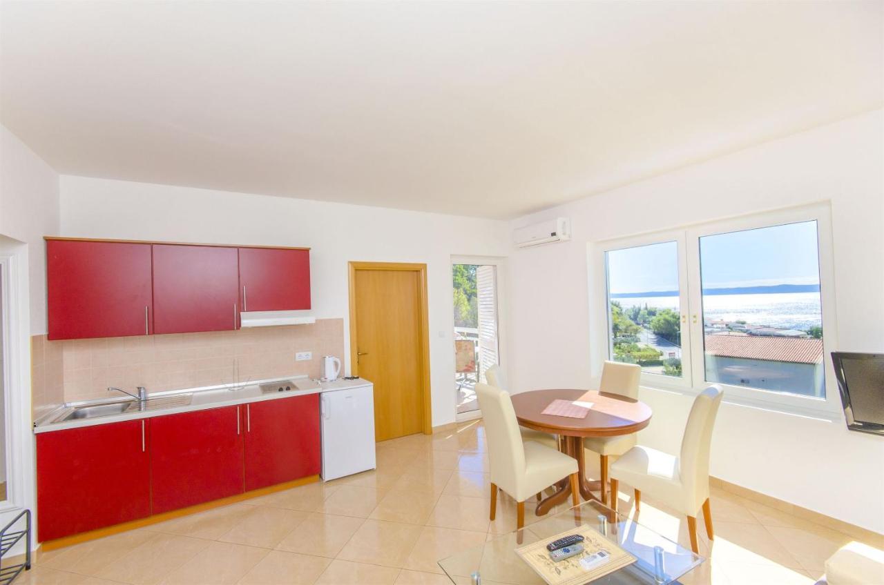 Apartments Seaview Tucepi Exterior photo