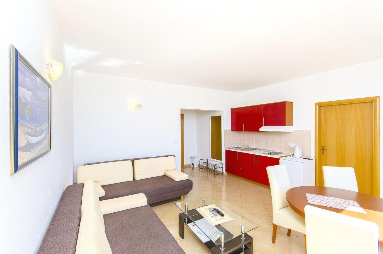 Apartments Seaview Tucepi Exterior photo