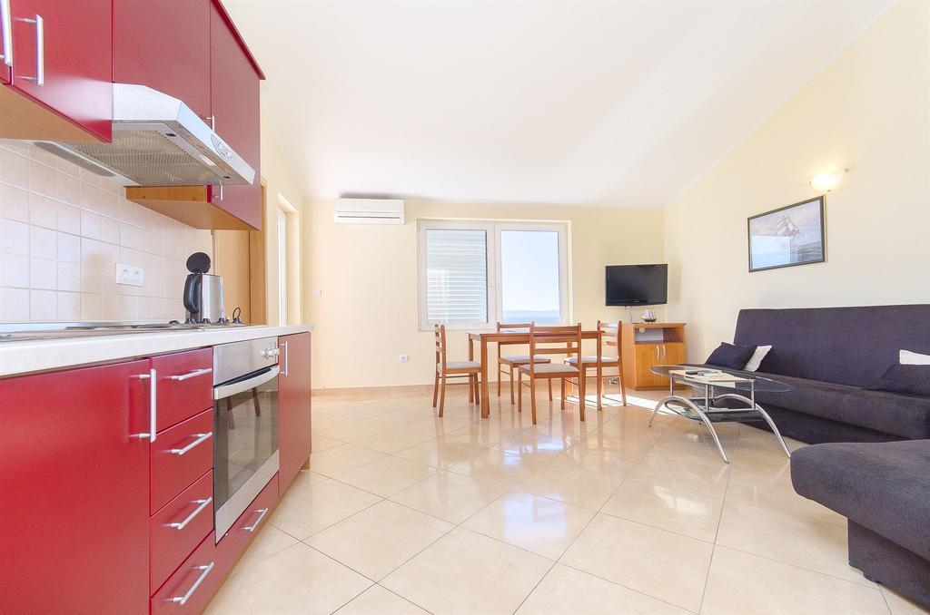 Apartments Seaview Tucepi Exterior photo